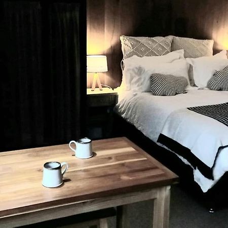 The Old Barn Annexe, Cosy Stay, Close Drive To City, Beach, South Downs & Goodwood ชิชิสเตอร์ ภายนอก รูปภาพ